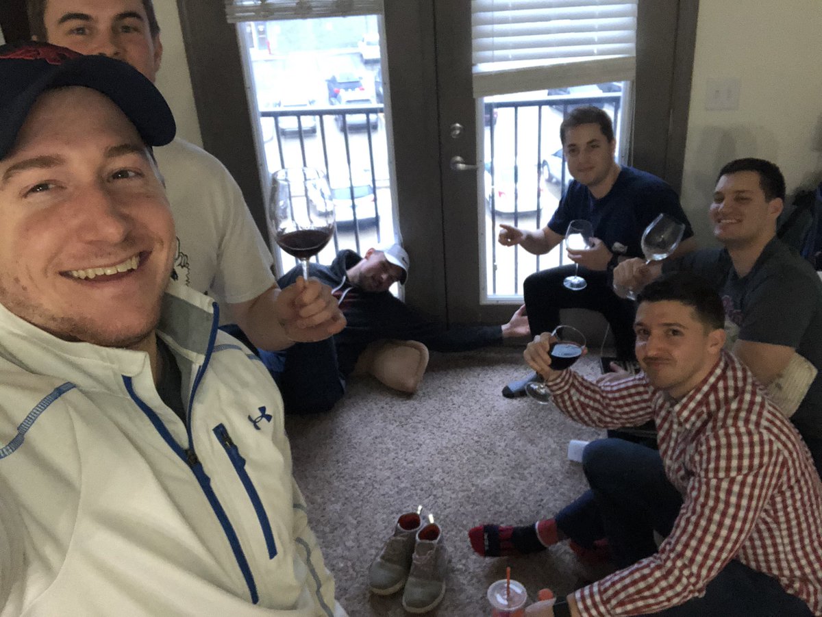 dtodd22's tweet photo. We’re so back #ContactsDan https://t.co/8xXiltKPav