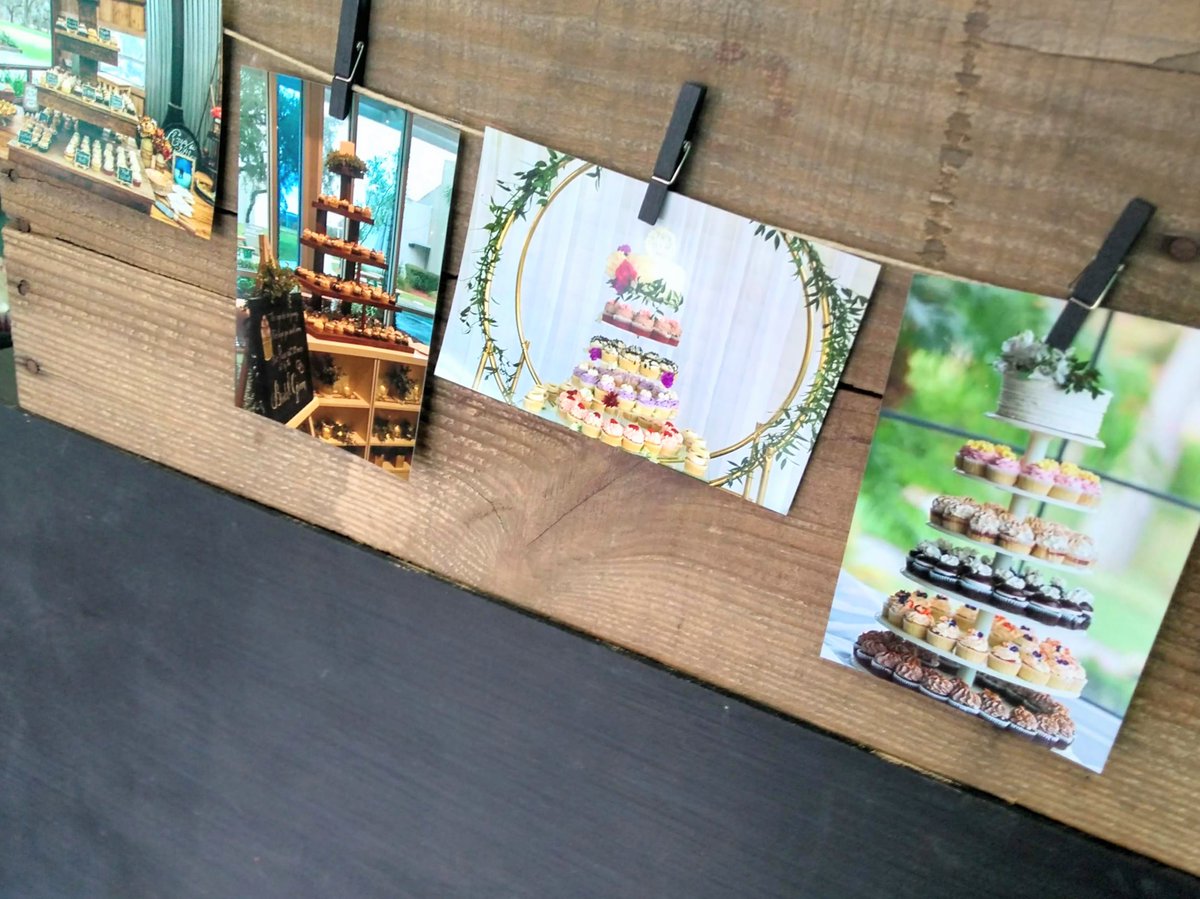 Planning a wedding? Rent a cupcake display to hold your treats!
#wedding #SugardarlingsCupcakes #SweetTreats #SaturdayVibes #TampaBay #Carrollwood #TarponSprings #NewPortRichey #Lutz #LandOLakes #WesleyChapel #supportlocalbusiness #shopsmall