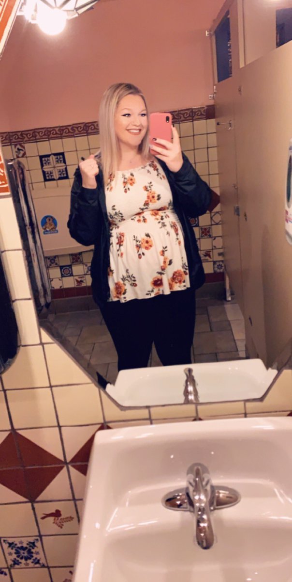 raeganhackler's tweet photo. Baby bump pics💗 https://t.co/YN680MOfqm