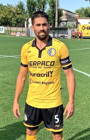 clubcomu's tweet photo. Ganooooo COMUUUUU! Con gol de Marcelo Scatolaro a los 46 min del ST, el Cartero venció 1-0 a @JJUrquiza y arrancó el 2020 con el pie derecho.
#SeguirCreciendo
#JuegaComu
#Comu2020 https://t.co/fTzAh4Upsq