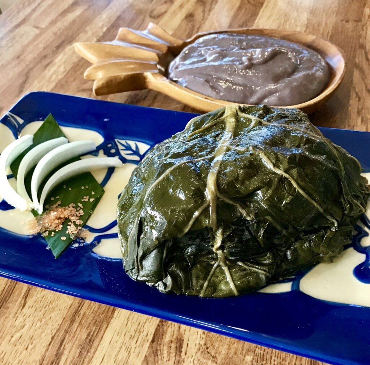CitySquareHI's tweet photo. For authentic Hawaiian Food, you cant beat the yumminess at Youngโs! #AtCitySquare https://t.co/lFzJurg9t8