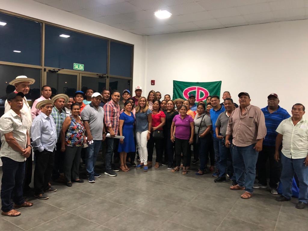 Nuestras bases exigen Unidad Organización contacto permanente con la gente una sola agenda la unidad del CD fortalecer y respetar todos los liderazgos