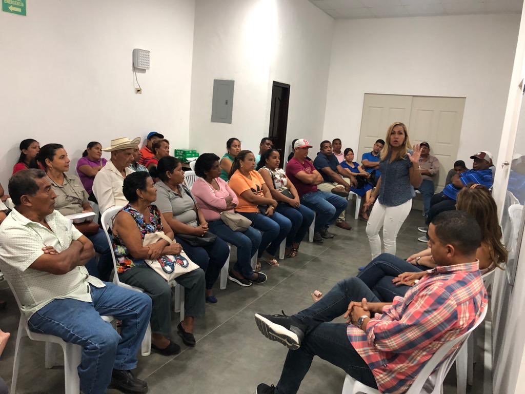 Dana Castañeda tweet media