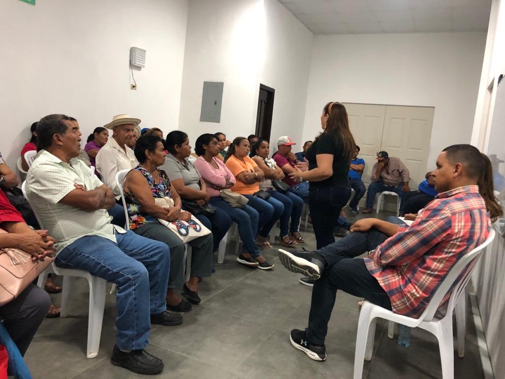 Dana Castañeda tweet media