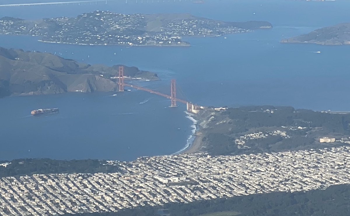 IamPascal's tweet photo. Hey @flySFO which one do you prefer ? From @AirFranceFR #AF83 shot with my #iPhone11Pro https://t.co/wX9t1D232u