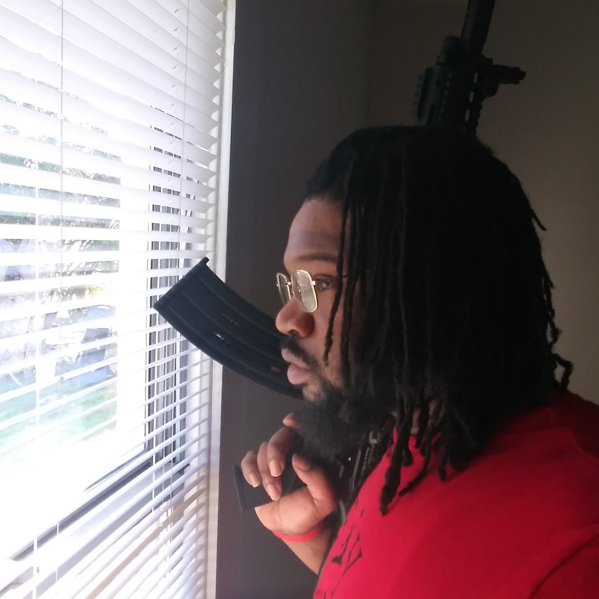 DreadyBoii's tweet photo. I stay watching... #staywoke https://t.co/MEp7lCXn80