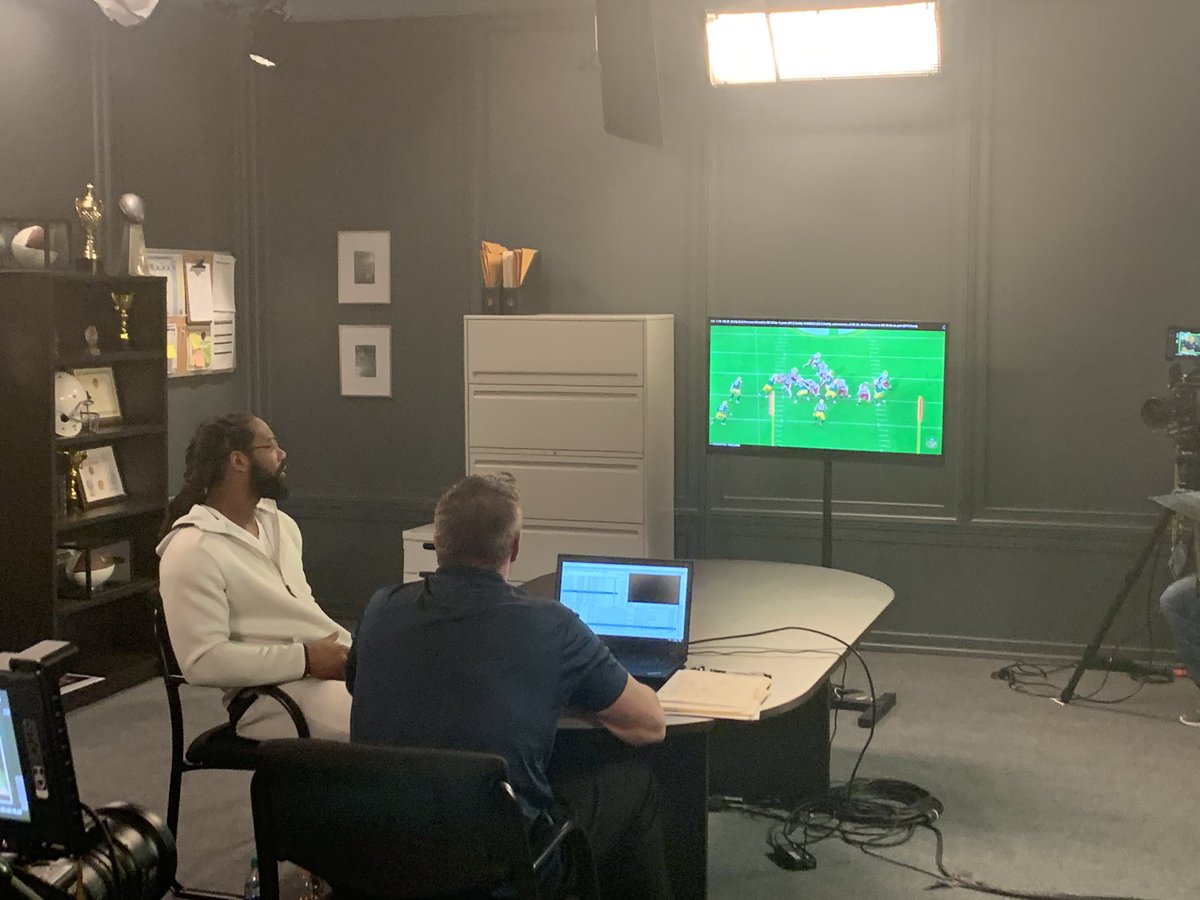 BaldyNFL's tweet photo. .@Ravens @ZEUS__78 @Patriots @BumpNrunGilm0re @packers @TheRealZSmith joined me in #FilmSessions today and the football knowledge shared was epic. #BaldysBreakdowns https://t.co/E6guGwH8ST