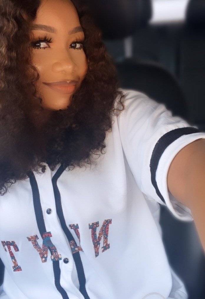 MaiaOma's tweet photo. @Virgin35747466 Tacha knows our mumu button. Na so!! 😋🤣😂
#TitansHoodieSoldOut
#TachaXSoldOut
#WinningTacha https://t.co/4KKCtQlbu9