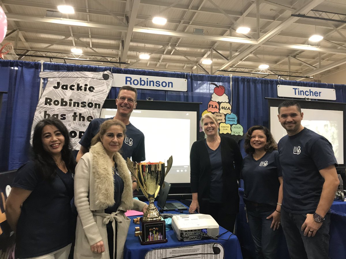 paulajboys's tweet photo. There’s something special about @LBSchools Education Celebration. @jrobacademy42 student leaders, parents, rec staff, and teachers all came out to join the fun! #allmeansall #proudtobeLBUSD #180daysofwhy https://t.co/FBrVe5CCdo