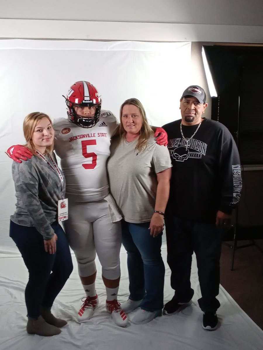 _yxng_rob's tweet photo. OV @JSUGamecocksFB is going great 🤫 https://t.co/yODq9bWSBA