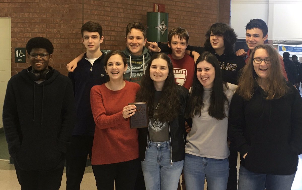 VStrongSanders's tweet photo. Yay for Gradyโs academic bowl team, taking third in the varsity division today! #gradyhighschool #gogrady #academicbowl https://t.co/mJHFOAoCfJ
