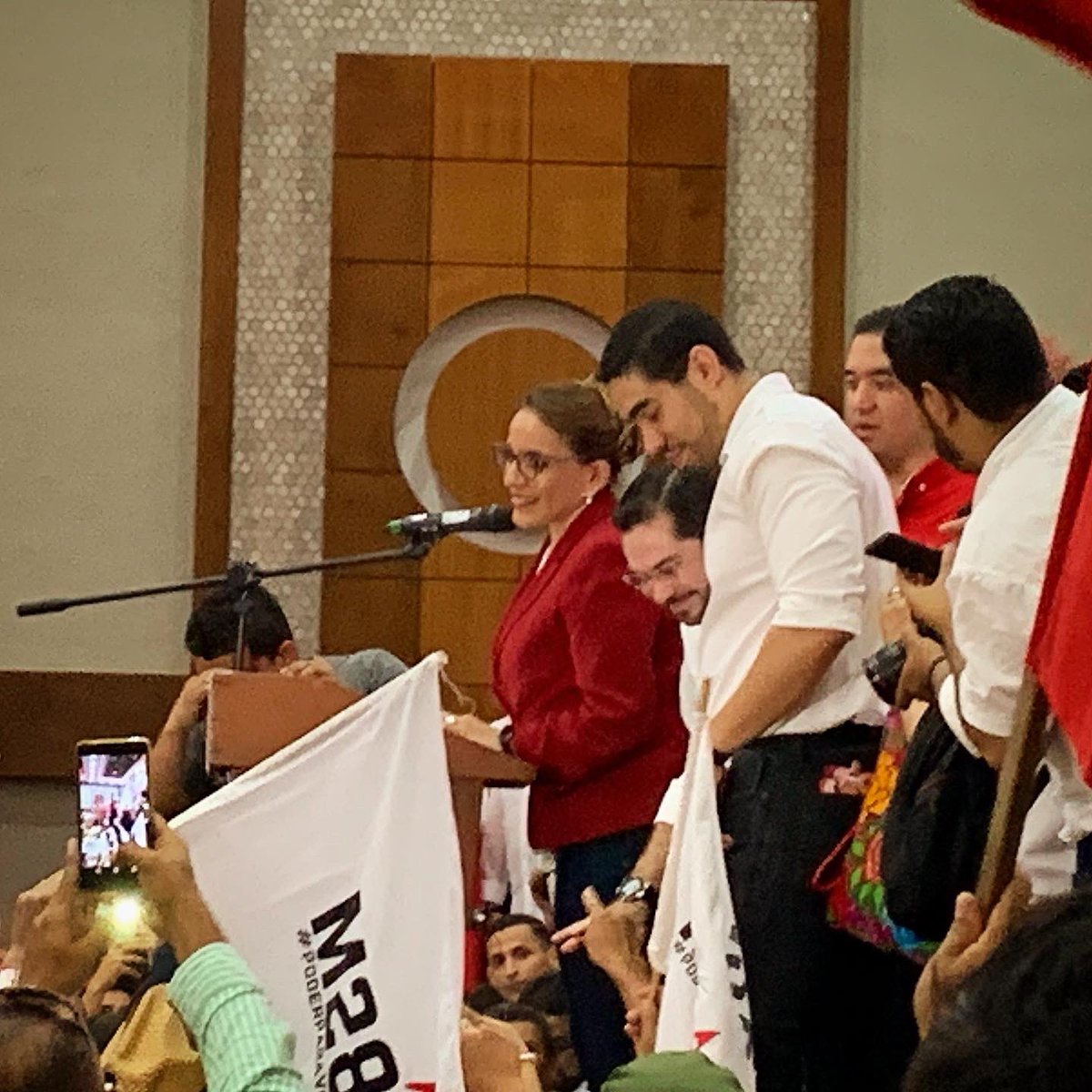 augustoreyes's tweet photo. Arrancamos! #VayaPues
#PoderyPoder #ElManager https://t.co/PPBVJAHQuR