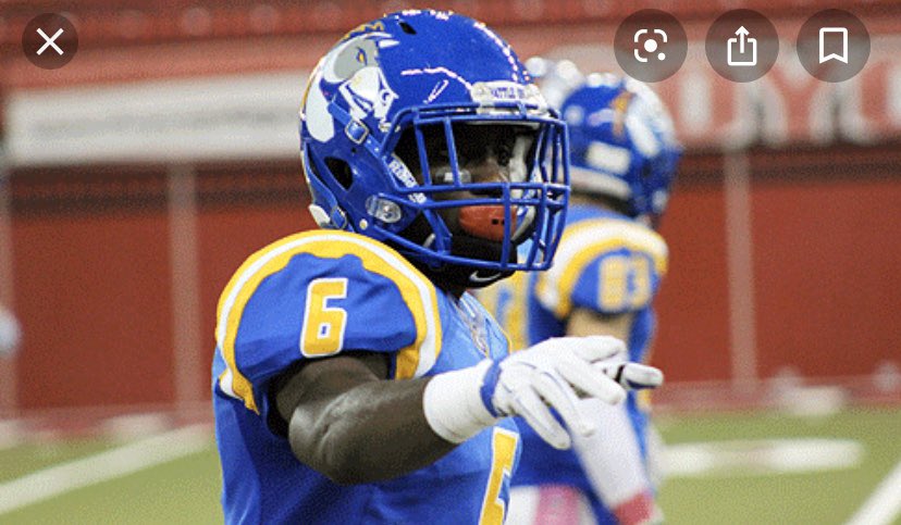 devnotdav's tweet photo. Extremely excited to announce that I’ve received my 4th offer from Briar Cliff University 💙🧡 #gochargers @BriarCliffFB https://t.co/5b2cJy0qie