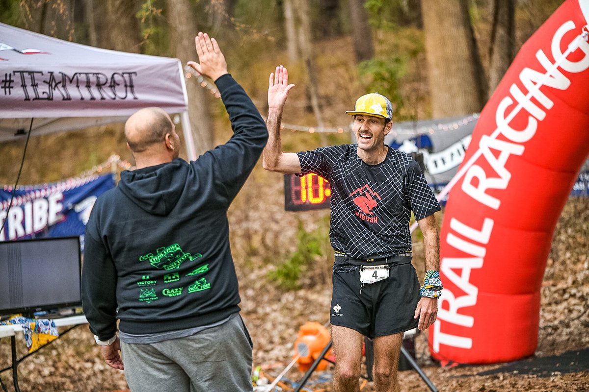 TrailRacingTX's tweet photo. Trevor Meding finishes 1st place in the 108K at Running the Rose in 10:37:25
#RunningTheRose #tyler #TylerTX #blackrose #yellowrose #yellowroseoftexas #tylerstatepark #trailracingovertexas #TROT #trailrunning #trailrun #trailrunner #run #running #trailracing #traillife #trailfun https://t.co/fI1jdJl0tj