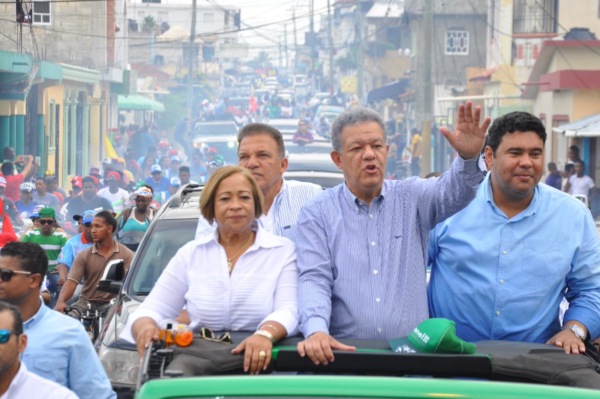 EstebanCharles_'s tweet photo. La gente se tiró a las calles de La Altagracia. Aquí es una tripleta, se va el alcalde, se va el senador y se va el presidente. En esta provincia #LaFuerzaDelPueblo nació inmensamente grande junto a @LeonelFernandez. https://t.co/Ymb9GKqbM7