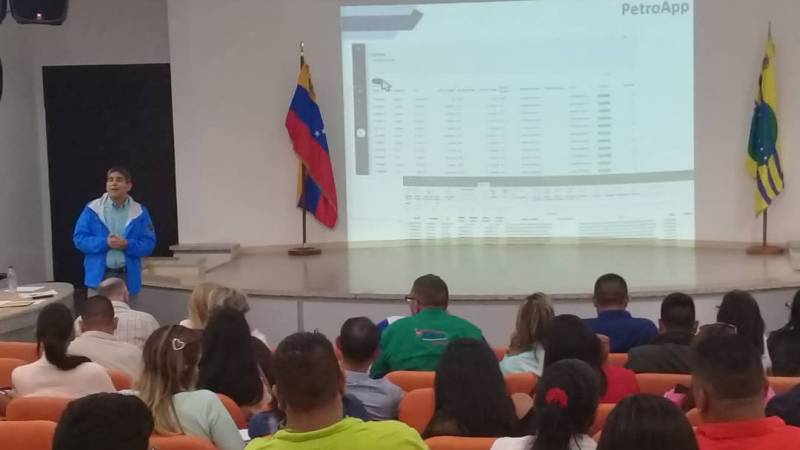 ConElMazoDando's tweet image. Sunacrip muestra avances del Petro y registro de PetroAPP a alcaldías mazo4f.com/211773  #YankeeGoHome