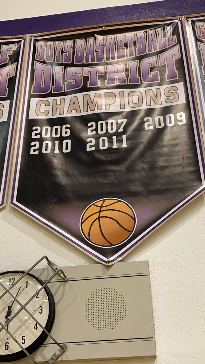 Hoop_MIA's tweet photo. Special thanks to @DrKropHoops for the hospitality today at the #PostGradBash https://t.co/qFh2bqT3cs