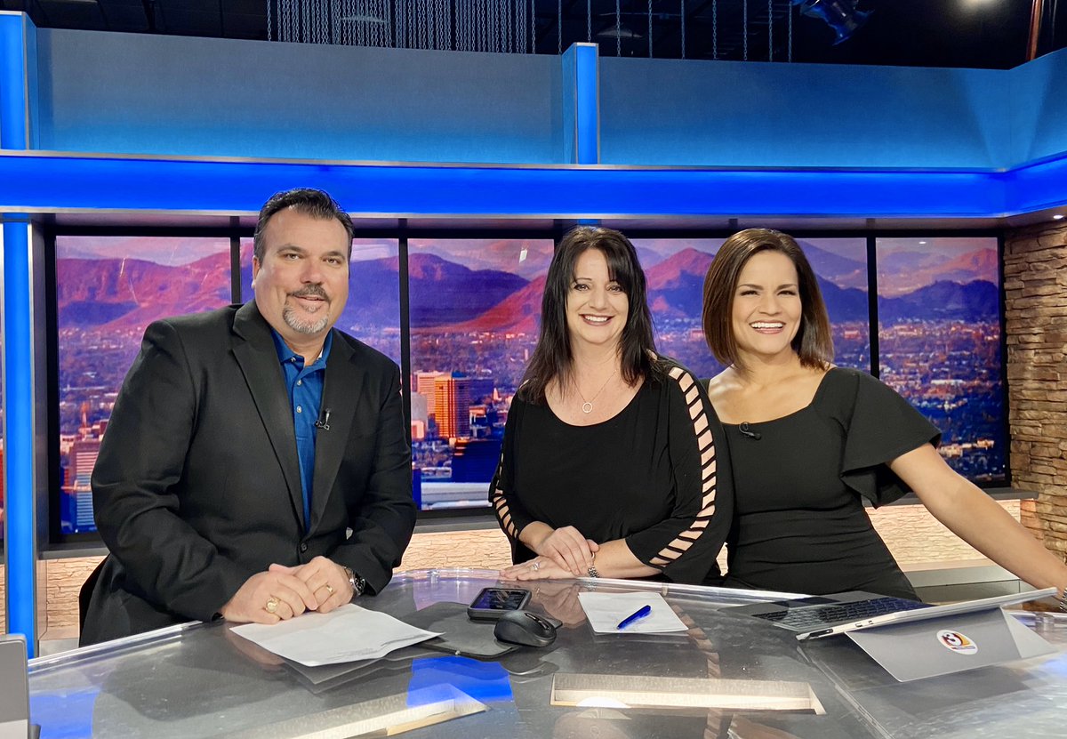 ComesAnnemarie's tweet photo. @Hristov_D Ha....on my Birthday....I got an award at the TV station. (You might have missed the post.)So I was a weather lady for fun, got to meet several anchors and more😂👍🤪. It was very unexpected and fun. Here are a few.😂The TV station framed 2 of my photos for the lobby. #nottypical https://t.co/PjKMl0G96X