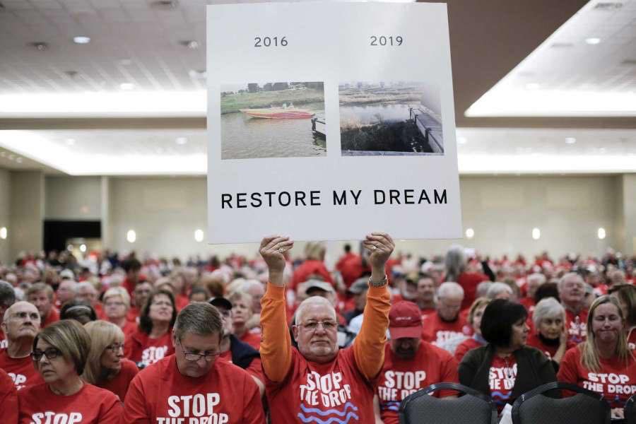 enoughalready21's tweet photo. Lake Conroe is a water supply reservoir, not simply a recreational lake! Perhaps no one did their due diligence before purchasing lakefront property on a water supply reservoir? They didn’t purchase the lake itself, only the property. #livesoverlevels #livesbeforeboats https://t.co/76UzKEQGIQ