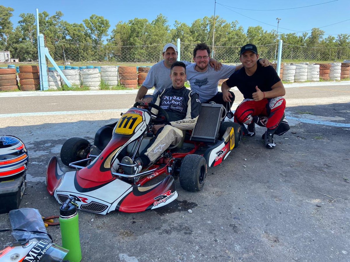 _Renzotesta's tweet photo. Día de kart con amigos 🙌 https://t.co/T9Hdd9glo6