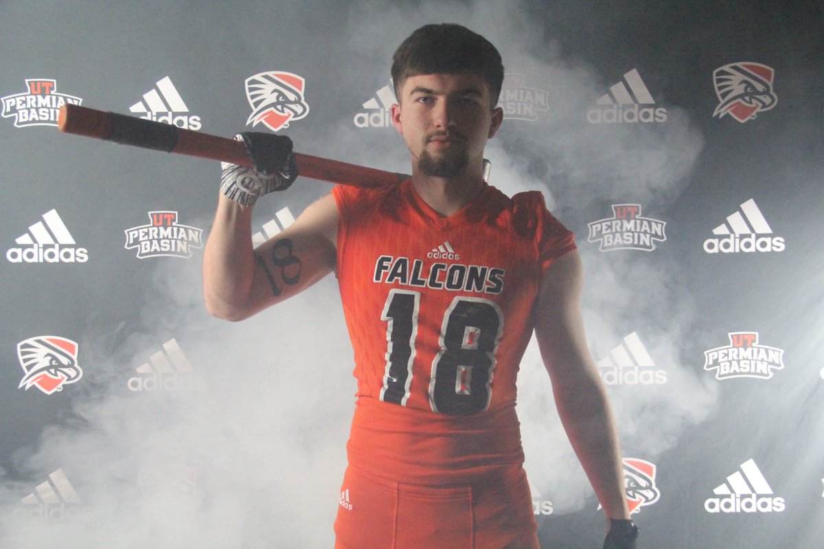 griffdo18's tweet photo. 110% COMMITTED 🖤🖤🧡🧡 @RobMessinger @TaylorMustangFB @coachvictorgill @Marquee_Allison @kkammat @coachcarrigan10 https://t.co/d888160mIv