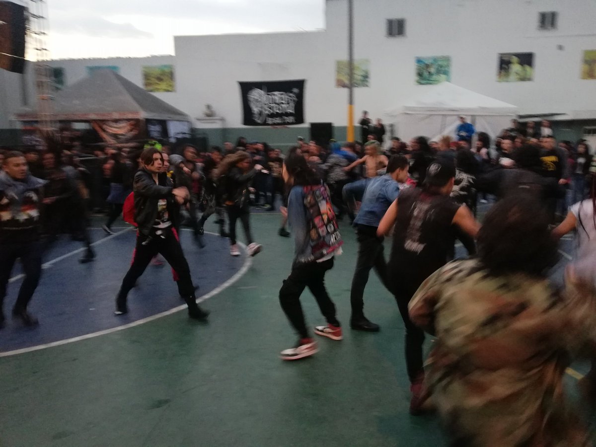 Barrios unidos de nuevo tiene festival  #metal #rock #punk #festival #bandas #Bogotá