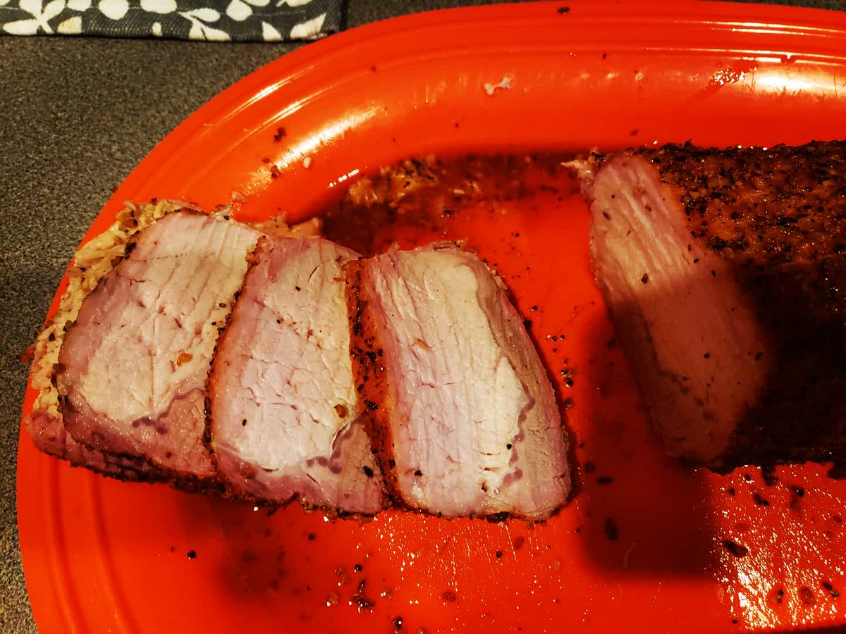 Everett1996's tweet photo. Pork loin smoked on the Pit Boss 456D with Himalayan salt, cracked black pepper and minced garlic rub 😋

#bbq #smokedmeat #pork #pitboss #pitbossgrill #pitbosssmoker #grilling #grillislife #foodies #Cooking https://t.co/isJBXNb8uI