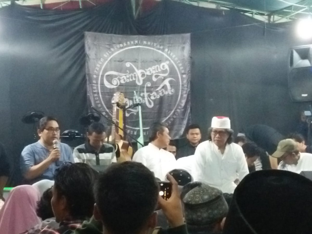 yulianhtm's tweet photo. Bukan hanya soal Kita percaya sama Allah, tp kita harus berusaha bagaimana caranya agar Allah percaya sama kita.
#GSJan
( Mbah Nun ) https://t.co/uulzzGzb4f