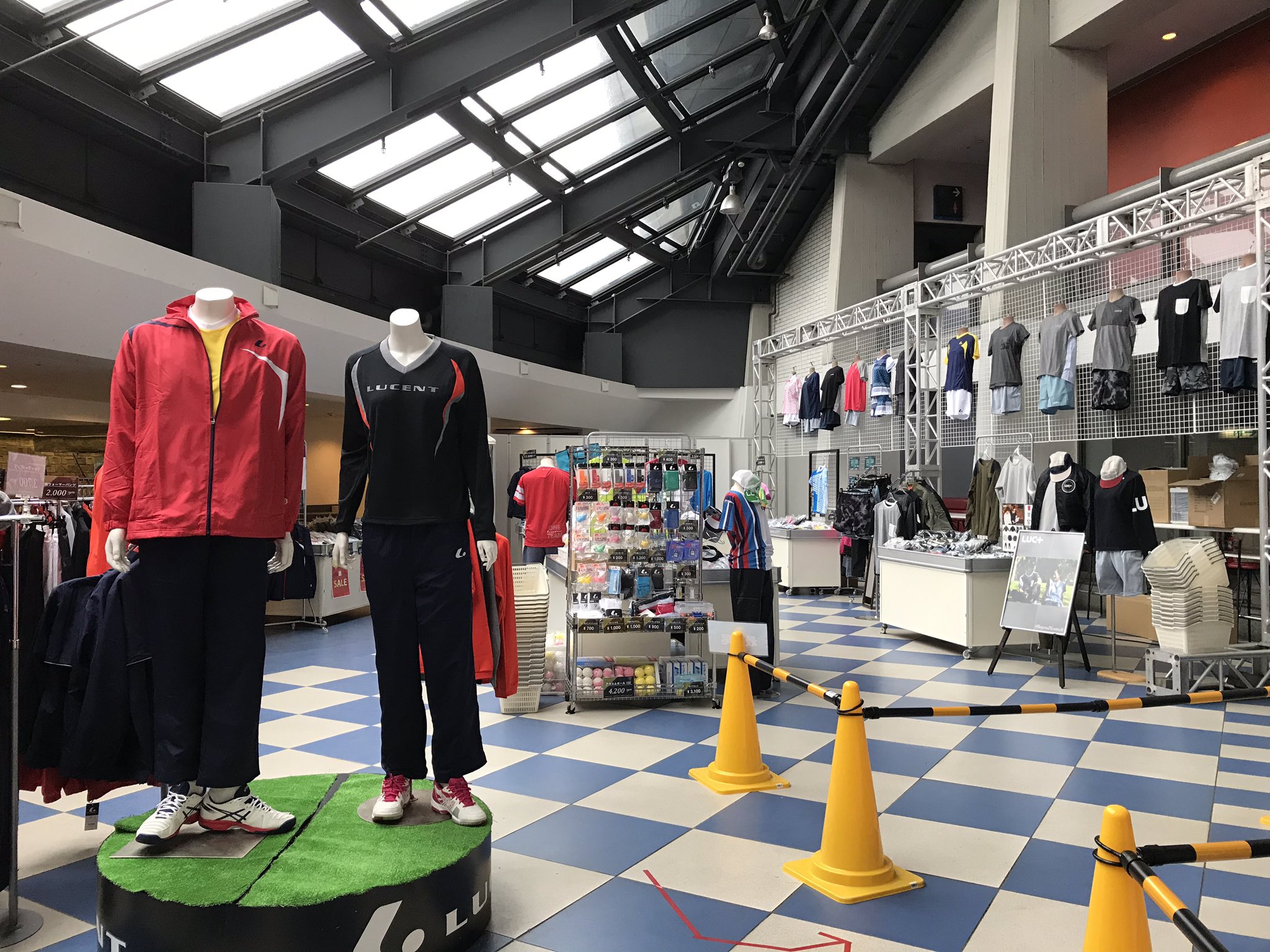 【増税前最終値下げ】ソフトテニス ユニフォームまとめ売り 上着＆タオル付き ソフトテニスマガジン 2023年 2 月号 | 「ソフトテニスマガジン