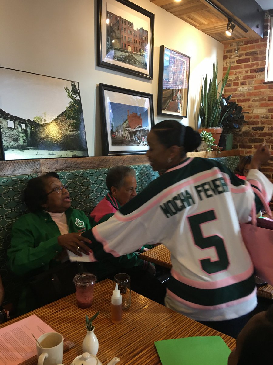 DeltaOmegaAKA's tweet photo. Nothing like a sisterly coffee break first thing in the morning to reclaim our pearls #AKA1908 #EXCELLENCE #MidAtlanticAKA #MembershipisPearlfection #BeEthel #DOHeart  #DemolitionCoffee https://t.co/3IkXSQ7JqC