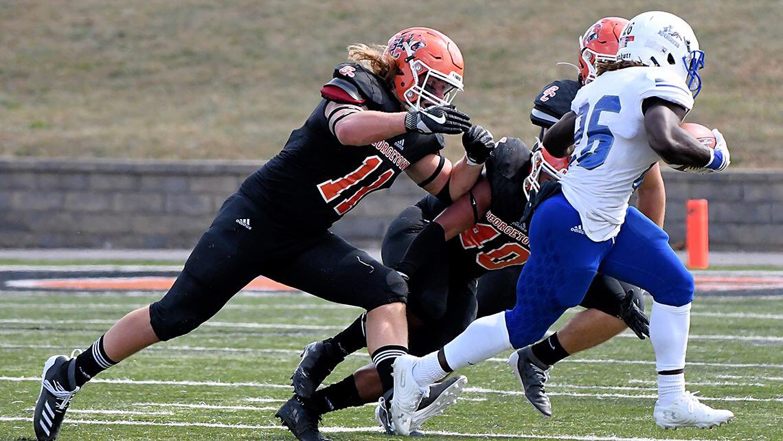 IsaacYoung23's tweet photo. I am very blessed to say that I have committed to Georgetown College to continue my academic and athletic career. Thank you to my family, coaches, friends and thank you to @Coach_Redd @gtown_football and @GC_CoachCronin for giving me this opportunity. GO TIGERS!!! https://t.co/Qc4m6p1lCq