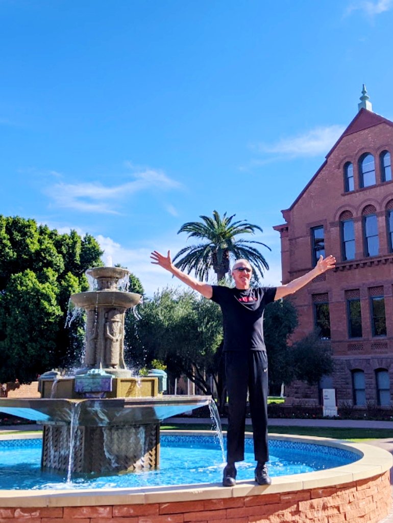 FutureSunDevils's tweet image. It's a beautiful day for a tour of @ASU's Tempe campus. @BillWalton saw all the sites with @DevilsAdvos tour guide Marlia, ahead of tonight's #TerritorialCupSeries. #NoPityForTheKitty @Pac12Network @SunDevilHoops