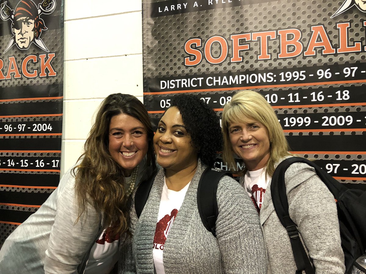 dixie_2019's tweet photo. Happy coaches!!!! Huge gains for our girls!!! @DeniseRQuinn @phelps_brigette https://t.co/02KxEB1gz0