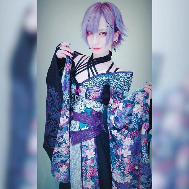 Twitter 上的 Mi Ya Good Morning Unisex Genderless ショートボブ 派手髪 青髪 ショートヘア V系 Vkei Visualkei 原宿 Harajuku Harajukustyle Harajukufashion Gothic Gothfashion Qutiefrash Ig T Co