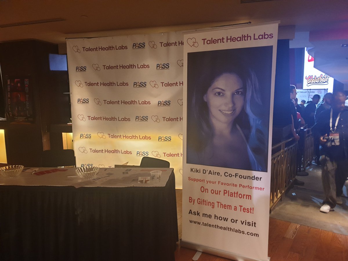 Planographer's tweet photo. @kiki_daire who took part in my #carpoolxxx #podcast now doing gr8 work on enhancing #sexualhealth of #porn performers.
#avn #pornosphere #lasvegas https://t.co/yQnFMY6MbU