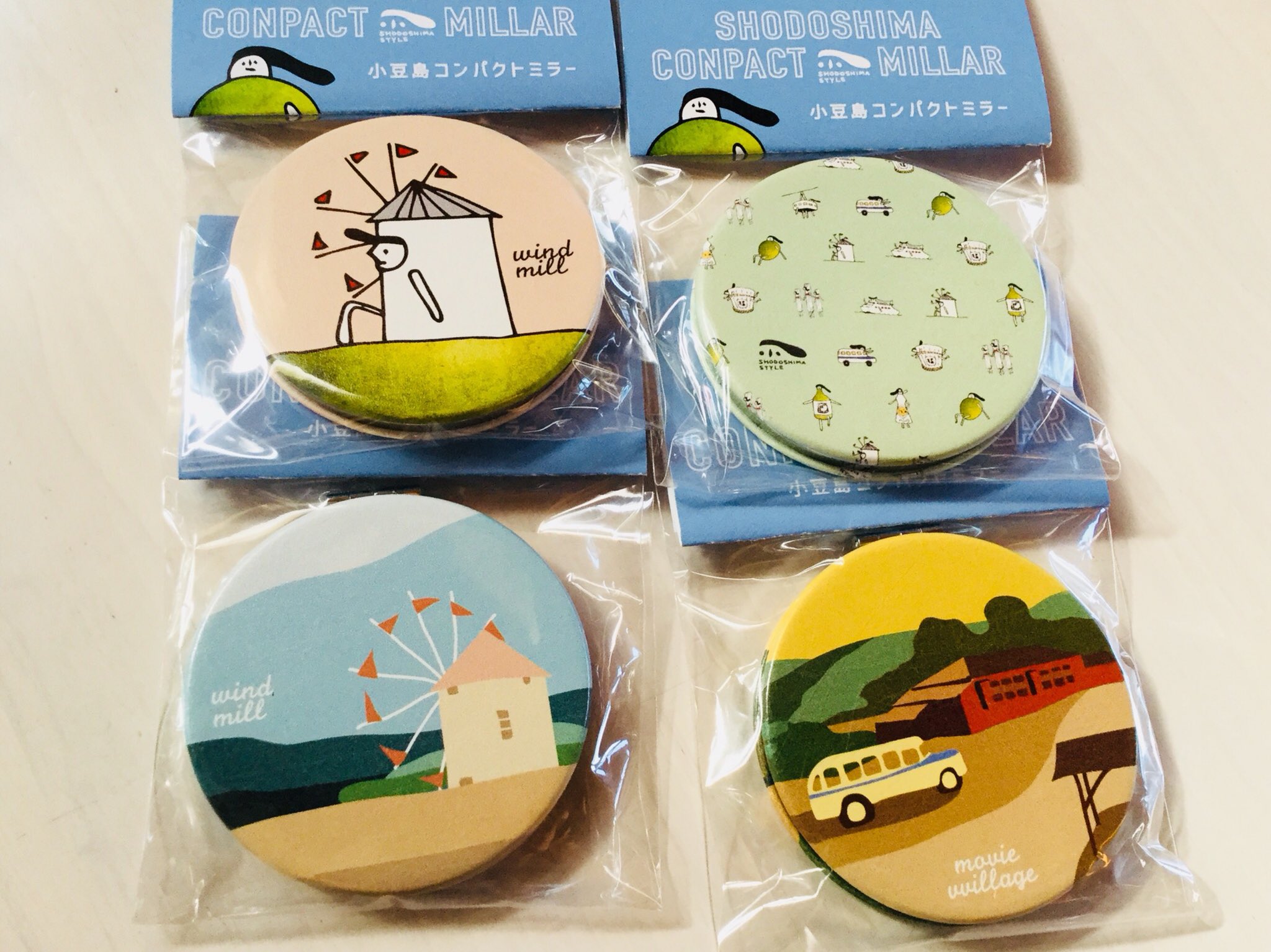 道の駅 小豆島ふるさと村 小豆島 ゆるキャラのデザインが可愛い コンパクトミラー 缶バッチ トートバッグ Tシャツ マグネットは売店にて人気です 小豆島の記念に お土産にいかがですか 小豆島 道の駅 小豆島ふるさと村 ゆるキャラ 可愛い