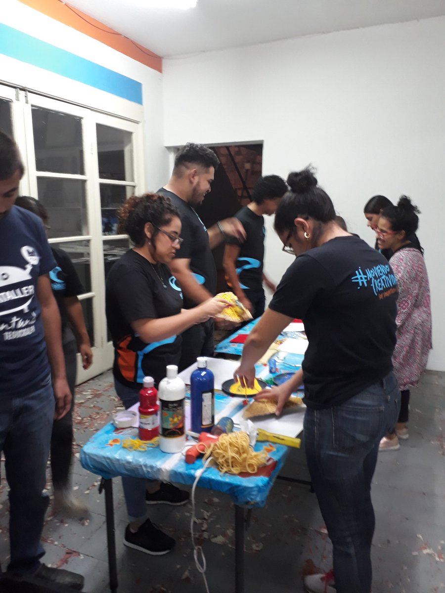 educahn's tweet image. #SoyEduca
#MoviendoCreatividad
Comenzamos con nuestra primera capacitación del año, enfocada en apreciación artística. Además, tuvimos la oportunidad de aprender sobre la técnica del estampado.
Agradecemos a nuestros instructores, voluntari@s y @muahn por compartir esta jornada.