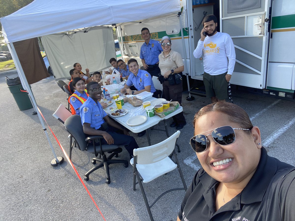 CarlaGonzalez12's tweet photo. Lincoln Marti 50th year Anniversary Camporee ⛺️. What an amazing event and my kids like always made me very proud. #WeAreFamily #BoysScouts #Camporee #Explorers #Post122 #funtimes #AdvisorLife https://t.co/fIVLkdsnmf