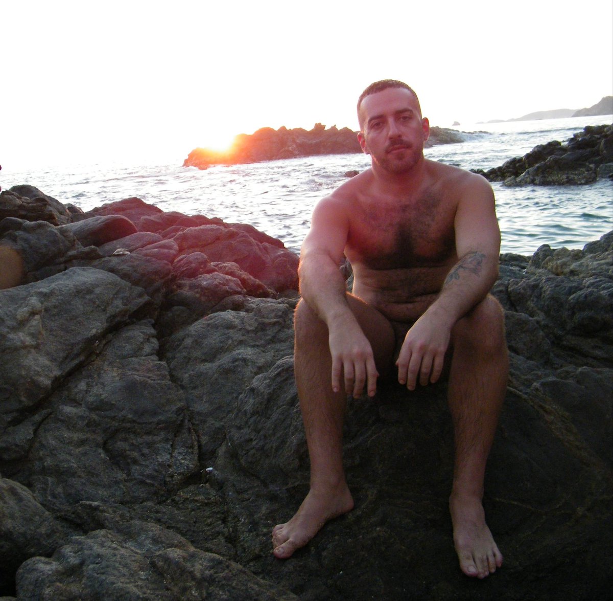 Cerezenelpastel's tweet photo. Tyler en Zipolite, Playa del Amor
#CerezEnElPastel #LaCerezaEnElPastel #TheNakedMenProject #TheNakedProject #TheNudeProject #Nude #Naked #ManNude #MenNude #NakedMan #NakedMen #GayMen #GayMan #MachoGay #MachosGay #Gays #Gay https://t.co/DhAhbzgS5h