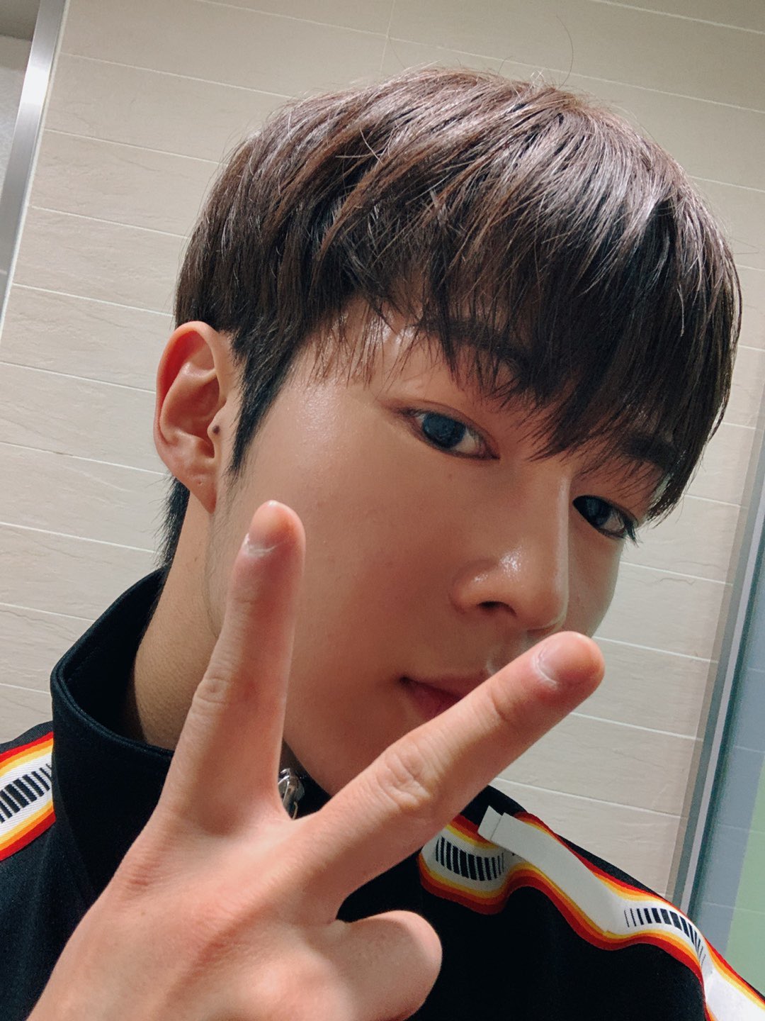 sf9 ステッカー　ダウォン sf9 ステッカー ダウォン SF9 JAPAN OFFICIAL on X: