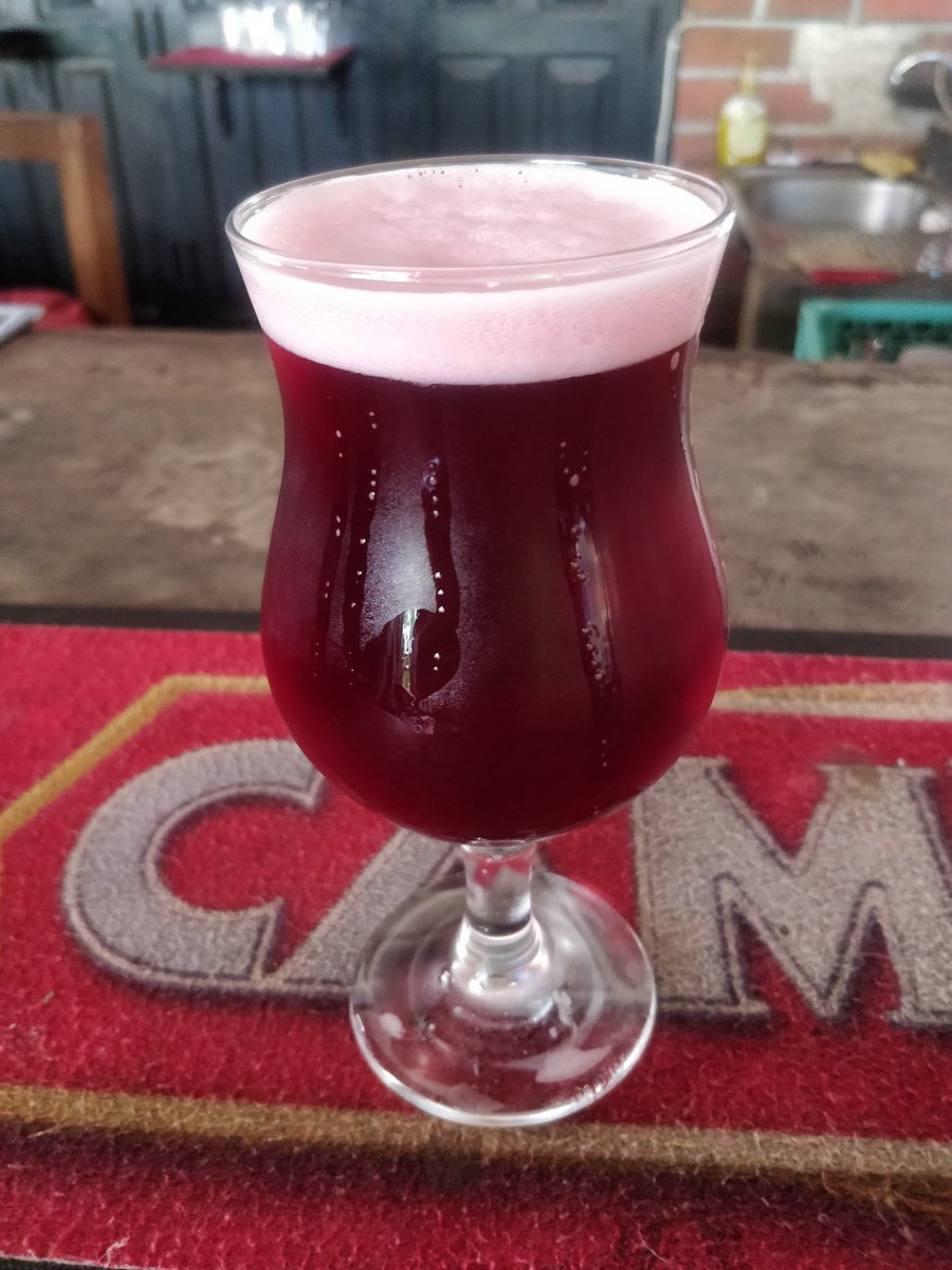 JaredsCambodia's tweet photo. Early afternoon at #thelocal. #beautifulbeer #siemreap #CraftBeer #cambodia https://t.co/iQBcHkEfCX