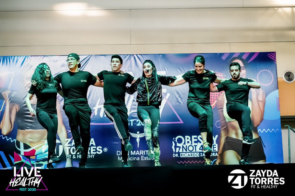 zayda1013's tweet photo. Clase de Cardio Masiva con el TeamZT https://t.co/qBqt8lHBDi