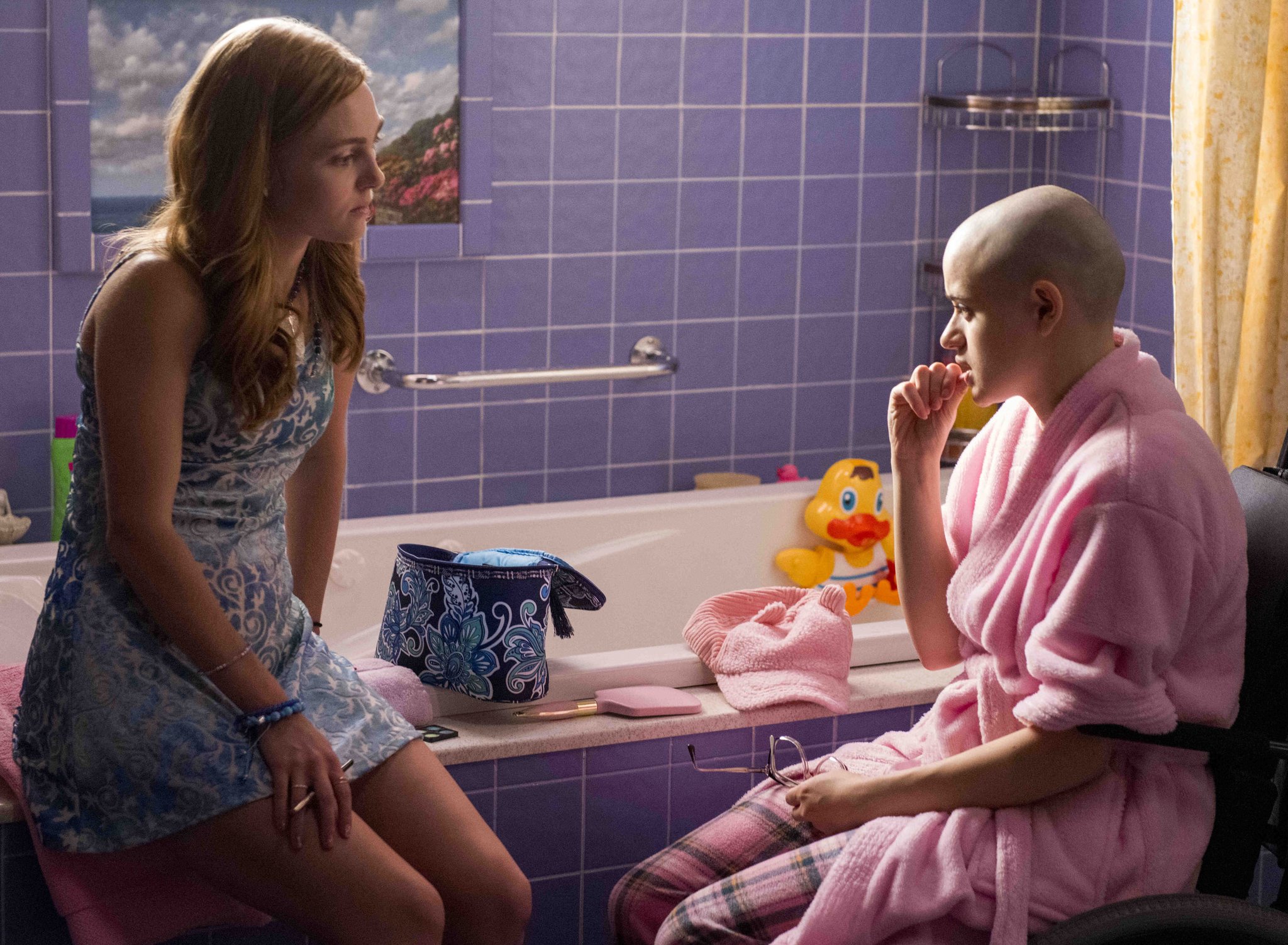 𝕄 𝕆 ℂ 𝔸 クロエ セヴィニーとアナソフィア ロブの母娘も良い アナソフィアはどこかで見覚えが って チャーリーとチョコレート工場 の風船ガム娘でした T Co Tmhiybqzky Twitter