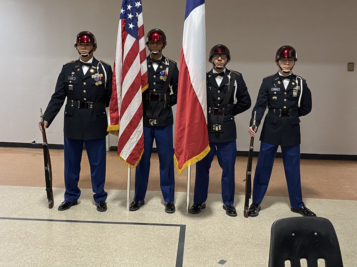 Hanks_JROTC's tweet photo. Hanks High school Military Ball!! https://t.co/3XQM0UDG6U