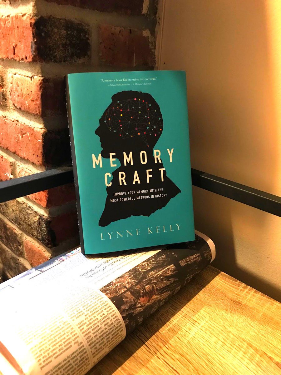 PersonaGambit's tweet image. Currently reading both of these for now,  I look forward to your spider book after I finish them ❤️✨👍🏼 #memorycode #memorycraft