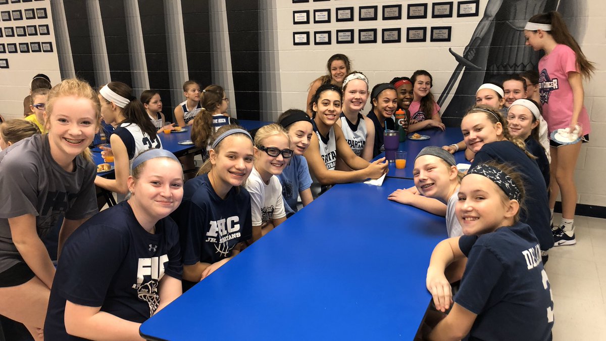 FHCgirlsbball's tweet image. #ProgramDay #SHive🐝