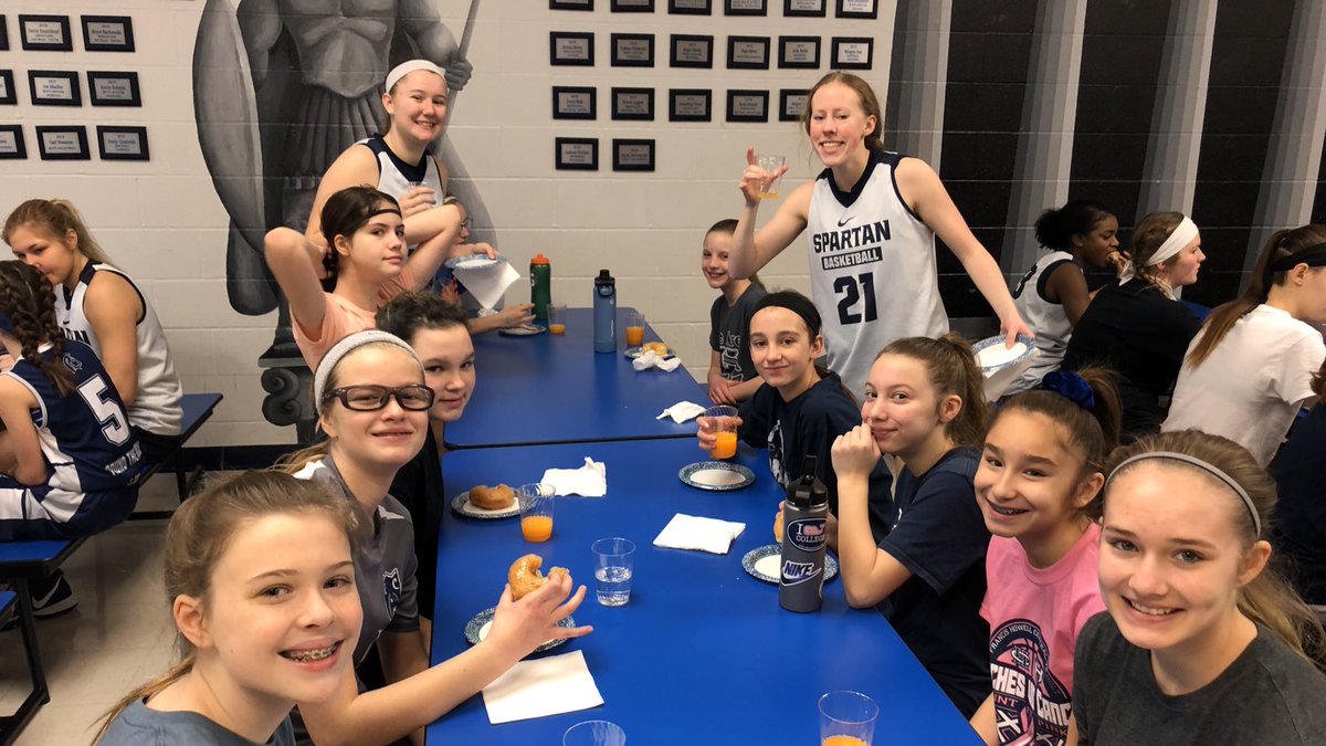 FHCgirlsbball's tweet image. #ProgramDay #SHive🐝