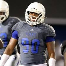 FDpatriots's tweet photo. All 3 of Fort D's 2020 DL are committed to D1 schools. Ballers on and off the field! @DKRMaui90 @bjohnson868 @EmmanuelJ308 https://t.co/s5bi9flKSl