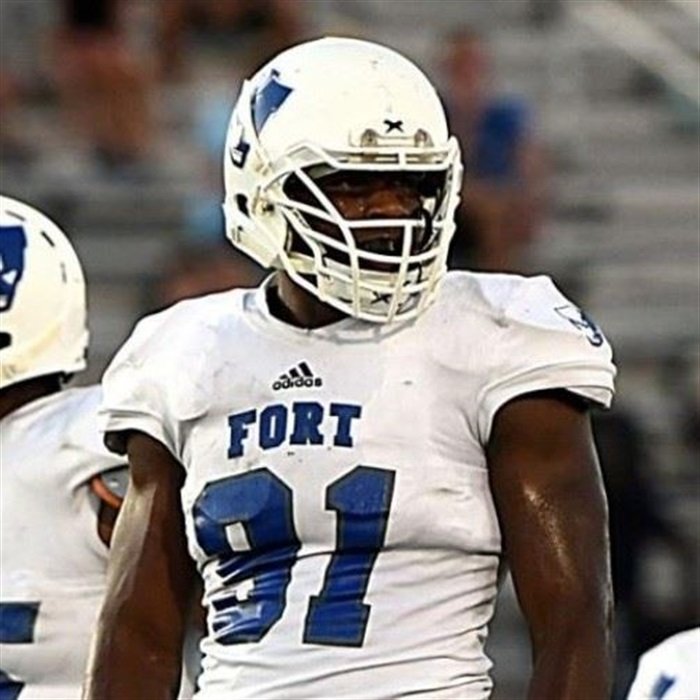 FDpatriots's tweet photo. All 3 of Fort D's 2020 DL are committed to D1 schools. Ballers on and off the field! @DKRMaui90 @bjohnson868 @EmmanuelJ308 https://t.co/s5bi9flKSl
