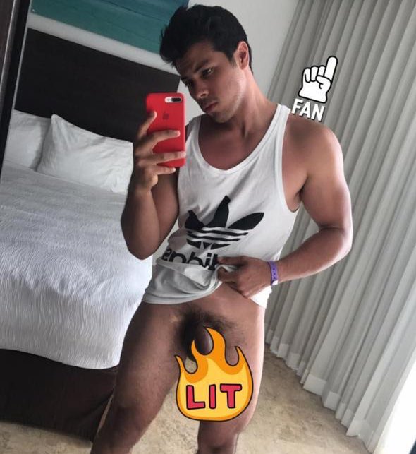 DInfartaaa's tweet photo. Quieren jugarle sucio al conductor @RafaelSerdan mostrando fotos de él desnudo! Y hay #Videaaa!!! 😱😱😱😱 https://t.co/vrzLEWVgqG